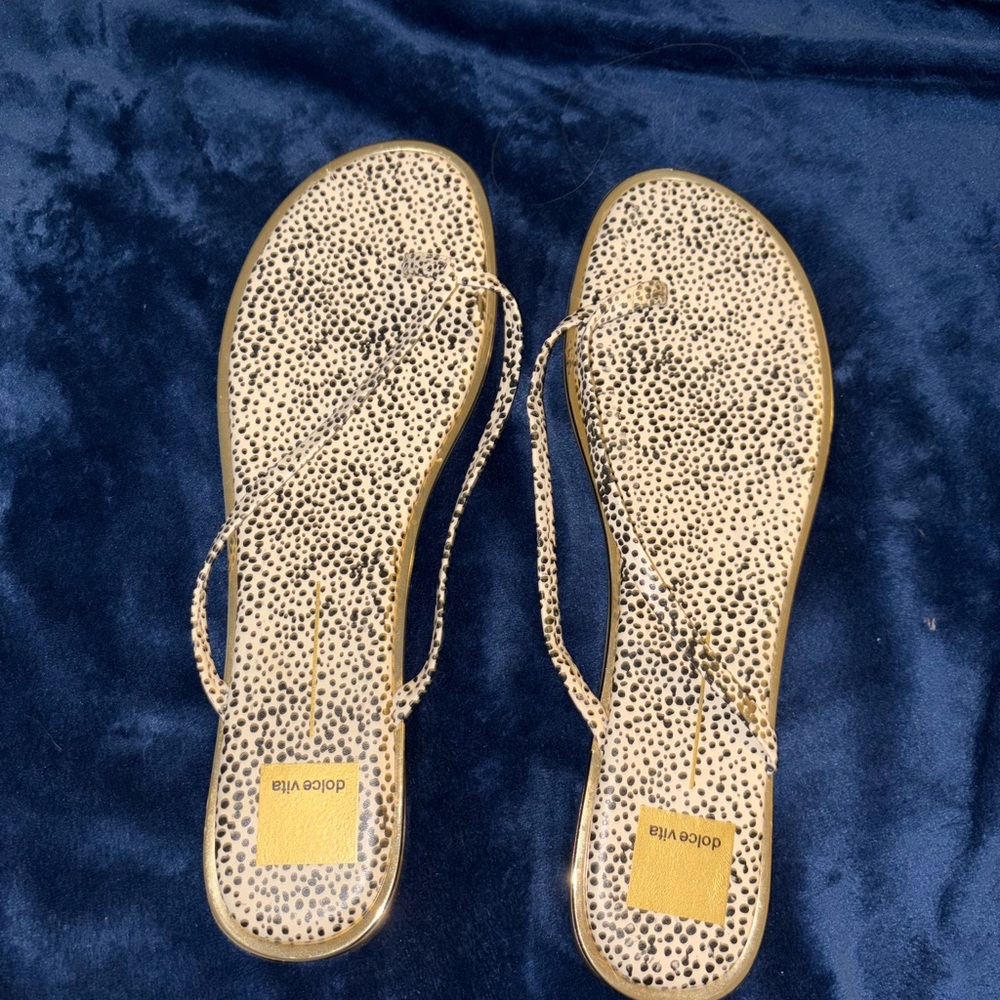 Dolce Vita Spotted Tan Sandals - Picture 1 of 4